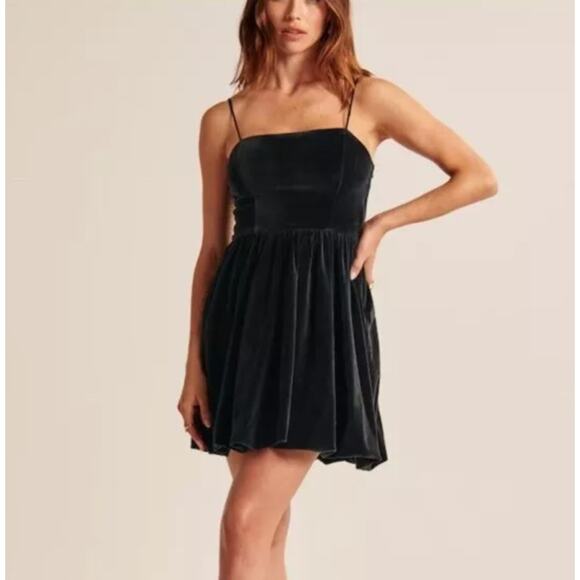 Abercrombie & Fitch Velvet Bubble Hem Mini Dress Black Size Medium NWT - Picture 1 of 6